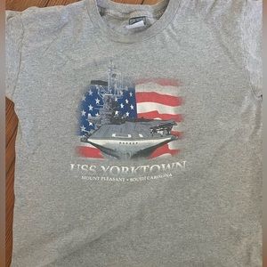 Boys USS Yorktown T Shirt Size 14/16